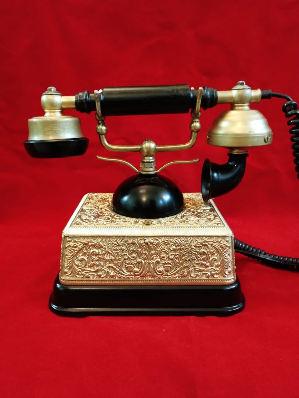 French Baroque Imperial Rotary Telephone – Fully Functional Vintage Landline (1970s)